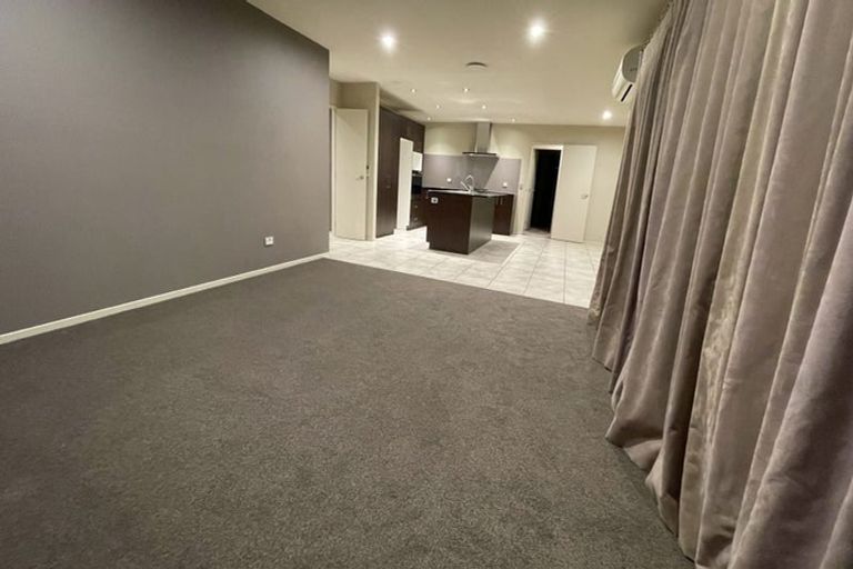 Photo of property in 5 Alvre Place, Flat Bush, Auckland, 2016