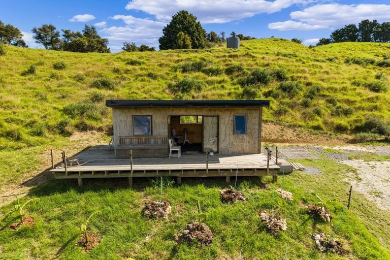 Photo of property in 957 Bull Road, Paparoa, 0193