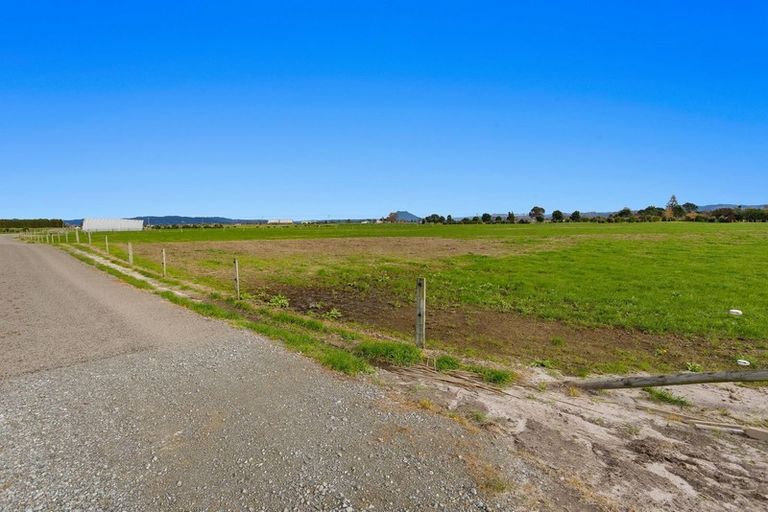 Photo of property in 31 Coast Lane, Thornton, 3194
