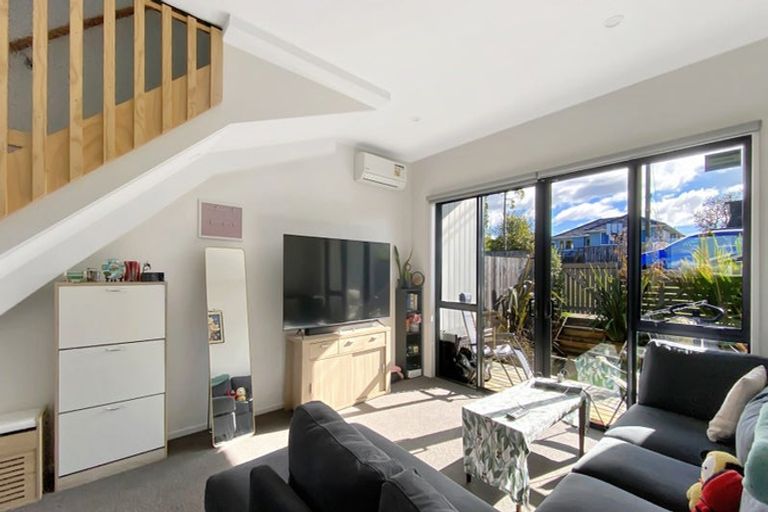 Photo of property in 29b Wharf Road, Te Atatu Peninsula, Auckland, 0610