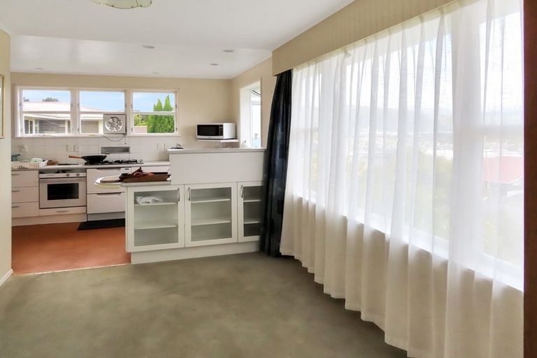 Photo of property in 23 Magnolia Grove, Maungaraki, Lower Hutt, 5010