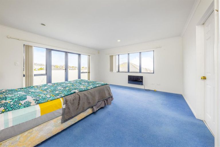 Photo of property in 5 Vireya Court, Goodwood Heights, Auckland, 2105