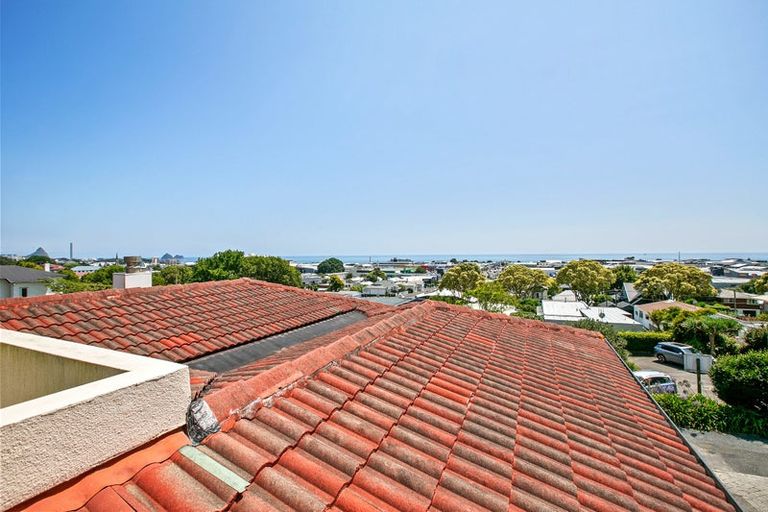 Photo of property in 85c Eliot Street, New Plymouth, 4310