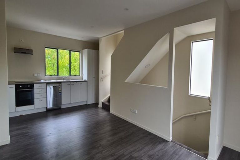 Photo of property in Lakeview Terrace, 20/14 Ambrico Place, New Lynn, Auckland, 0600