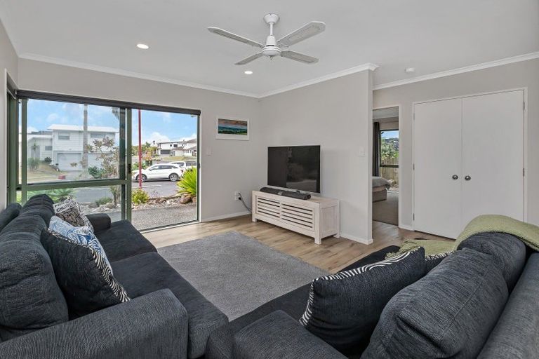 Photo of property in 130 Bream Bay Drive, Ruakaka, 0116