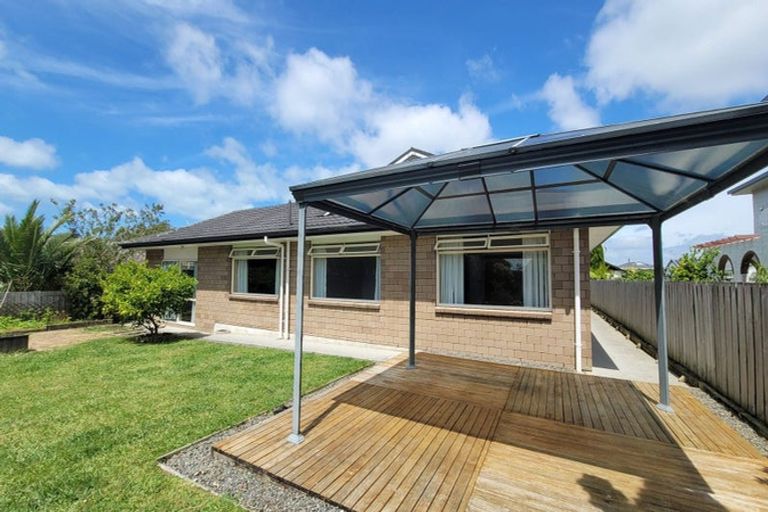 Photo of property in 31 Prince Regent Drive, Half Moon Bay, Auckland, 2012
