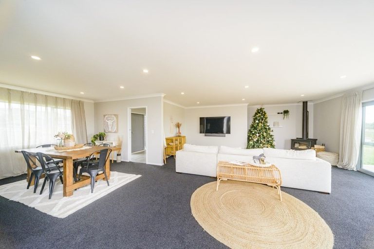 Photo of property in 15 Highland View Drive, Tokomaru, Palmerston North, 4474