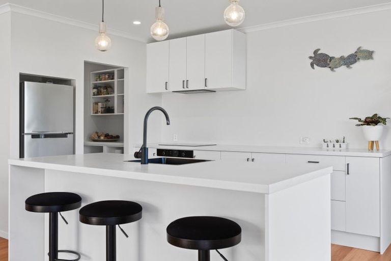 Photo of property in 3 Sole Avenue, Bell Block, New Plymouth, 4312