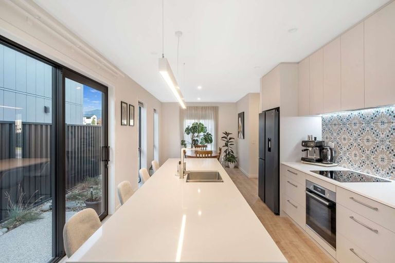 Photo of property in 28 Wallis Drive, Cromwell, 9310