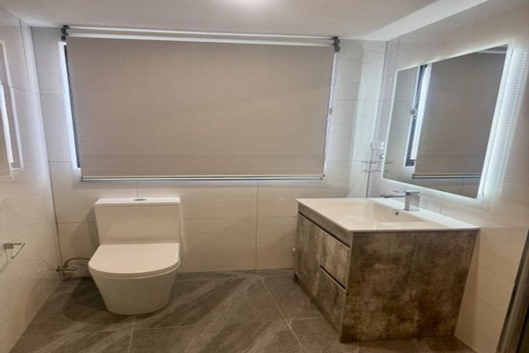 Photo of property in 2/25 Nearco Street, Randwick Park, Auckland, 2105