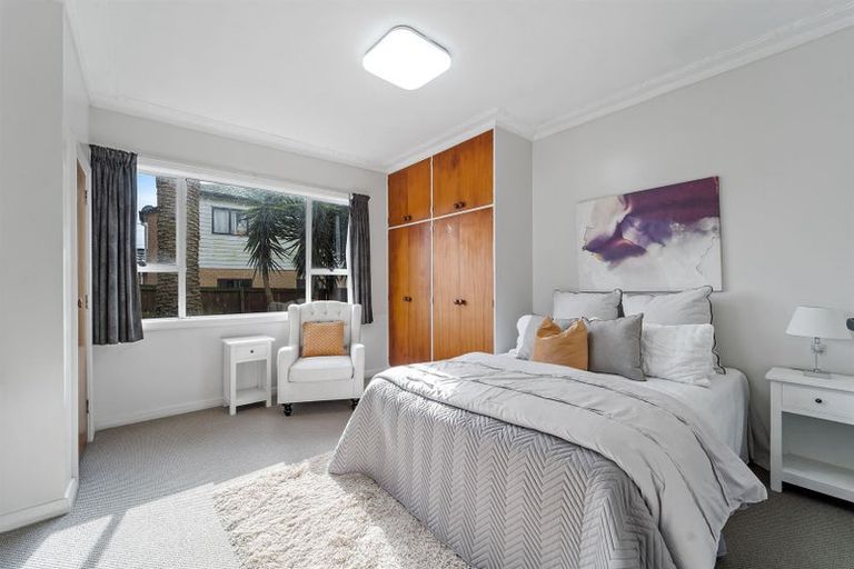 Photo of property in 60a Waimumu Road, Massey, Auckland, 0614