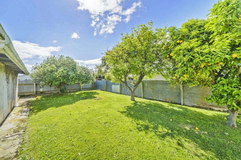 Photo of property in 27 Duff Crescent, Highbury, Palmerston North, 4412