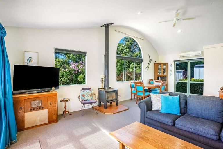 Photo of property in 8b Te Papau Crescent, Diamond Harbour, 8972