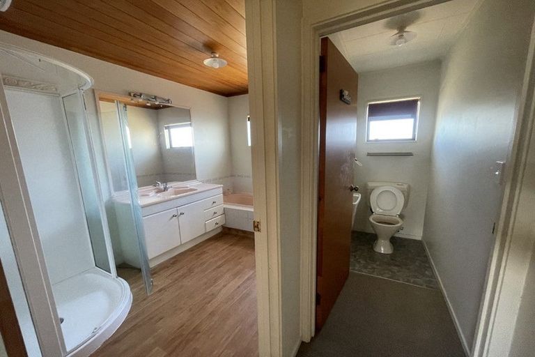 Photo of property in 12 Posa Avenue, Henderson, Auckland, 0612