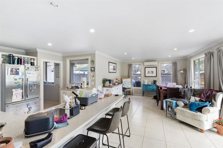 Photo of property in 13 Ada Place, Lake Hayes, Queenstown, 9304