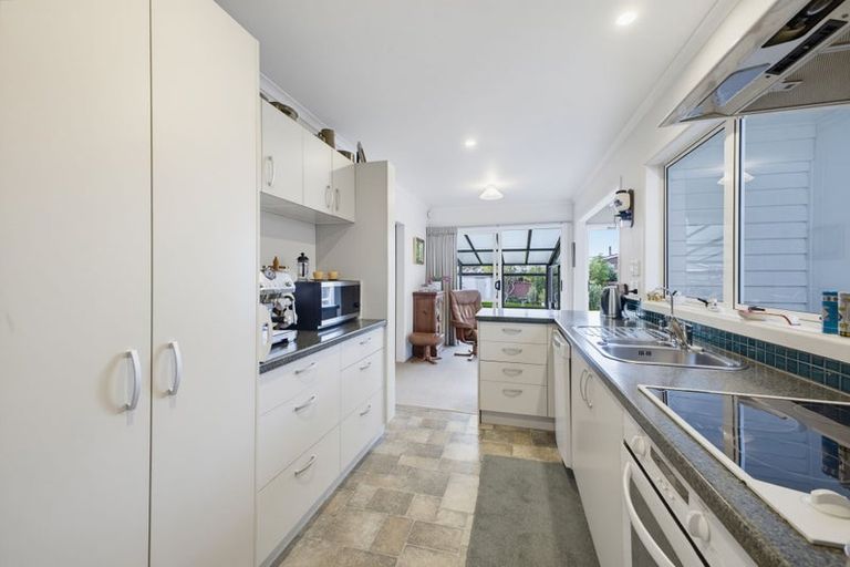 Photo of property in 205 Mangorei Road, Merrilands, New Plymouth, 4312