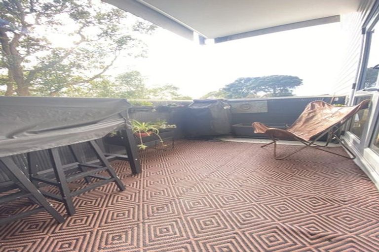 Photo of property in 325/26 Morningside Drive, Morningside, Auckland, 1025