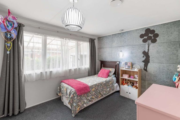 Photo of property in 21 Langley Avenue, Milson, Palmerston North, 4414