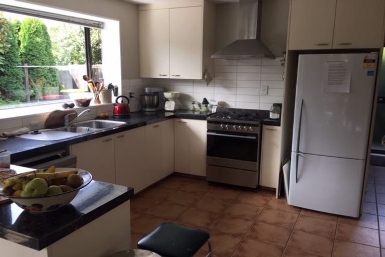 Photo of property in 34 Regency Crescent, Redwood, Christchurch, 8051