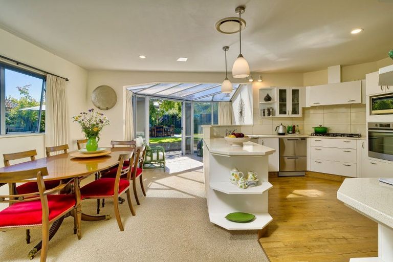 Photo of property in 6 Kingsgate Close, Havelock North, 4130