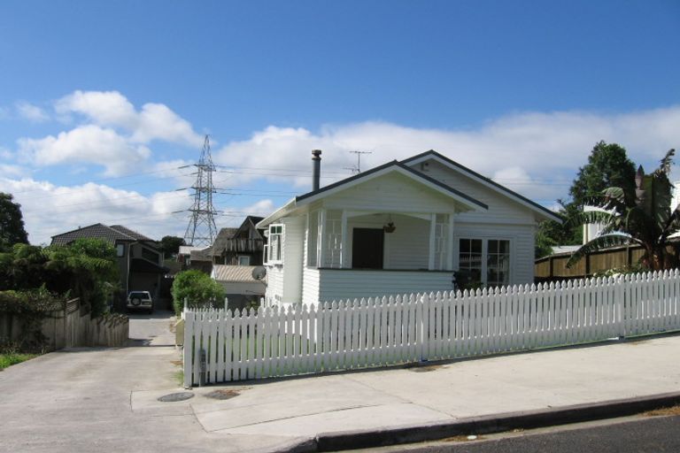 Photo of property in 51 Taunton Terrace, Blockhouse Bay, Auckland, 0600