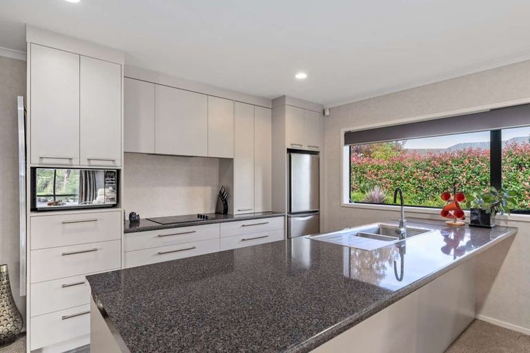 Photo of property in 8 Millbrook Drive, Waiuku, 2683