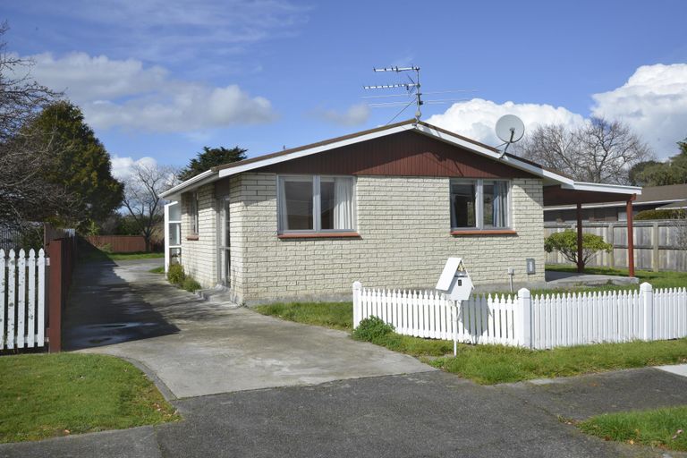 Photo of property in 1 Deller Drive, Carterton, 5713