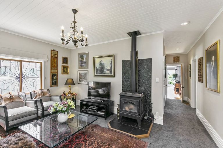 Photo of property in 50 Korokoro Road, Korokoro, Lower Hutt, 5012