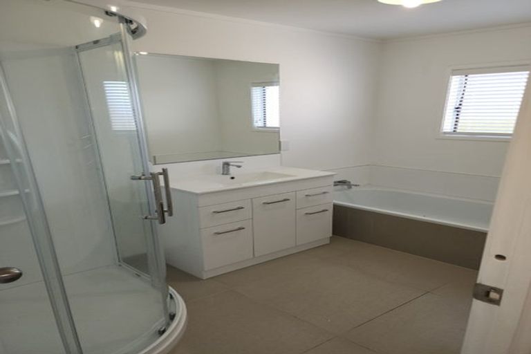 Photo of property in 1/33 Quebec Road, Milford, Auckland, 0620