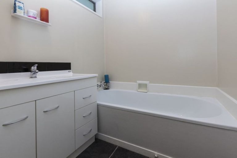 Photo of property in 1/41 Oldwood Street, Bishopdale, Christchurch, 8053