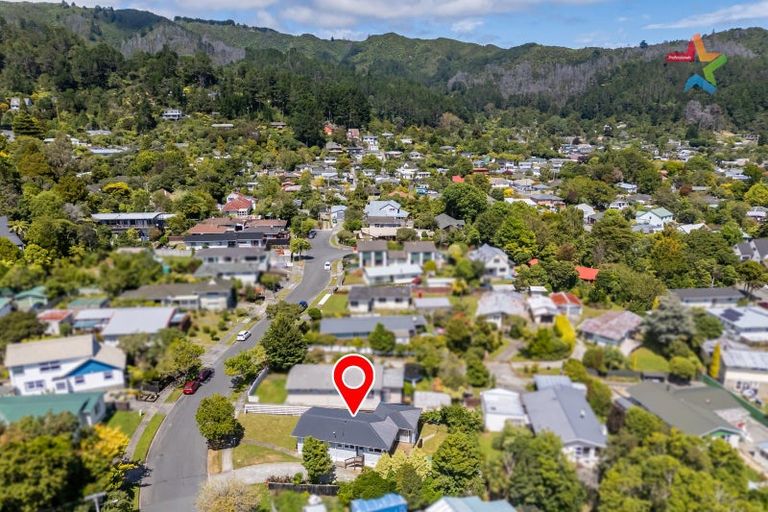 Photo of property in 54 Kairimu Street, Stokes Valley, Lower Hutt, 5019