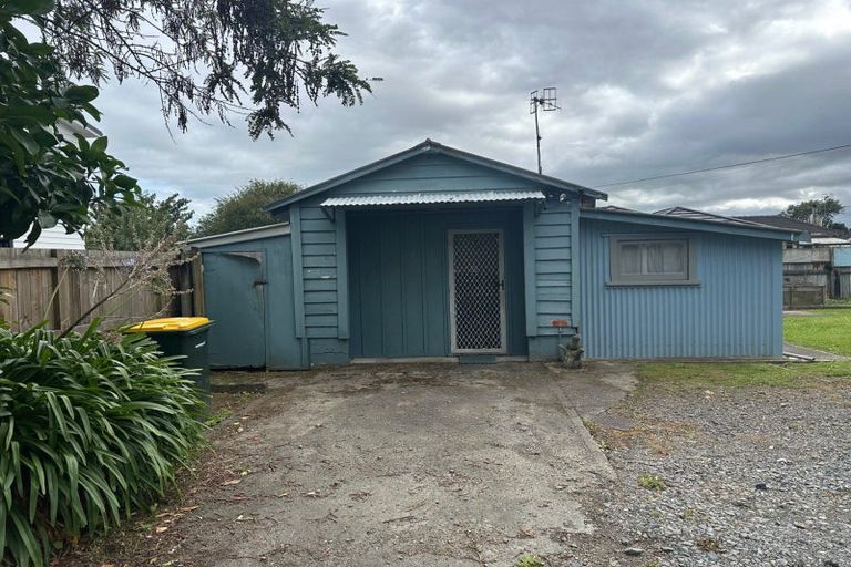 Photo of property in 37 Liverpool Street, Levin, 5510