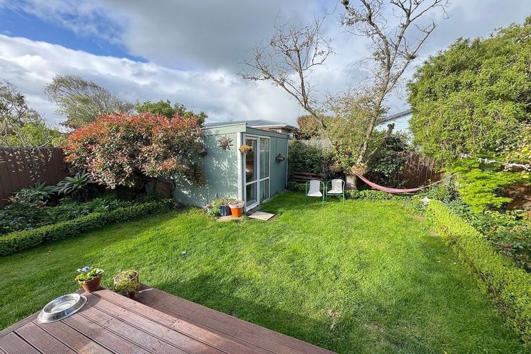 Photo of property in 2/129 Marriotts Road, New Brighton, Christchurch, 8083