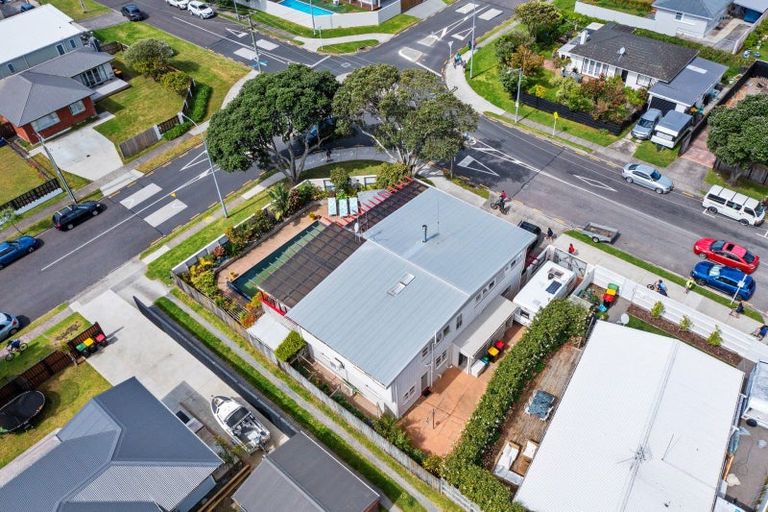 Photo of property in 15 Hawea Street, Mount Maunganui, 3116