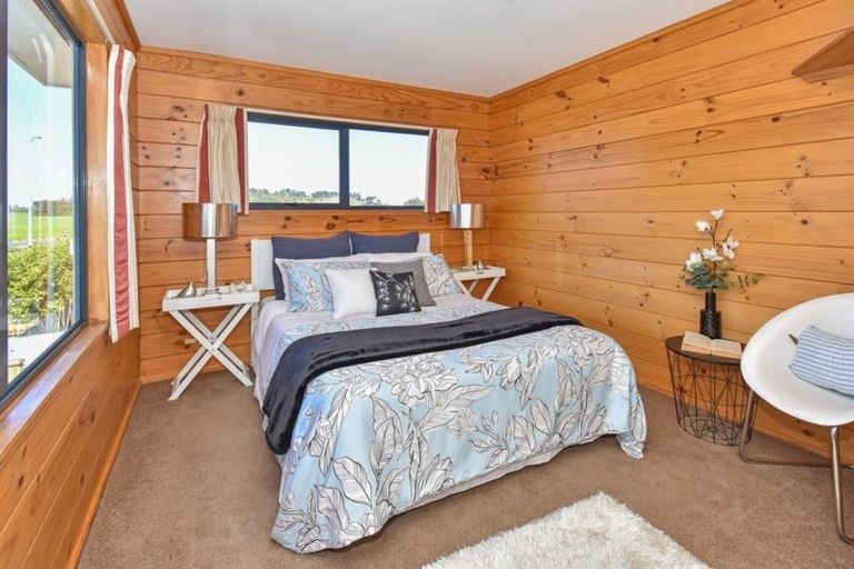 Photo of property in 15 Stevenson Road, Clarks Beach, 2122