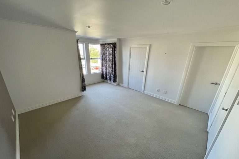 Photo of property in 153e Grant Road, Thorndon, Wellington, 6011