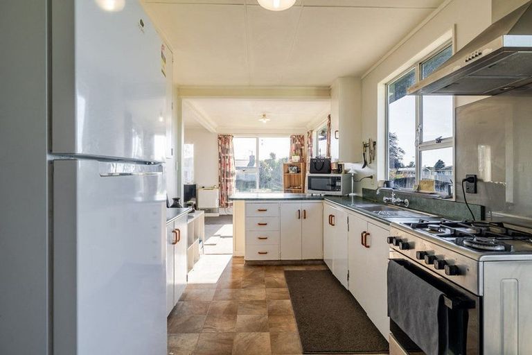 Photo of property in 39 Robinson Crescent, Westbrook, Palmerston North, 4412