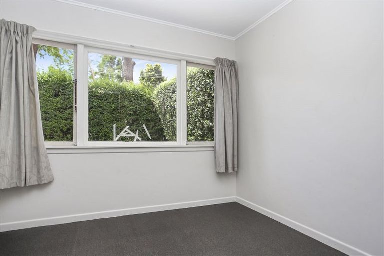 Photo of property in 7 Kamara Road, Glen Eden, Auckland, 0602