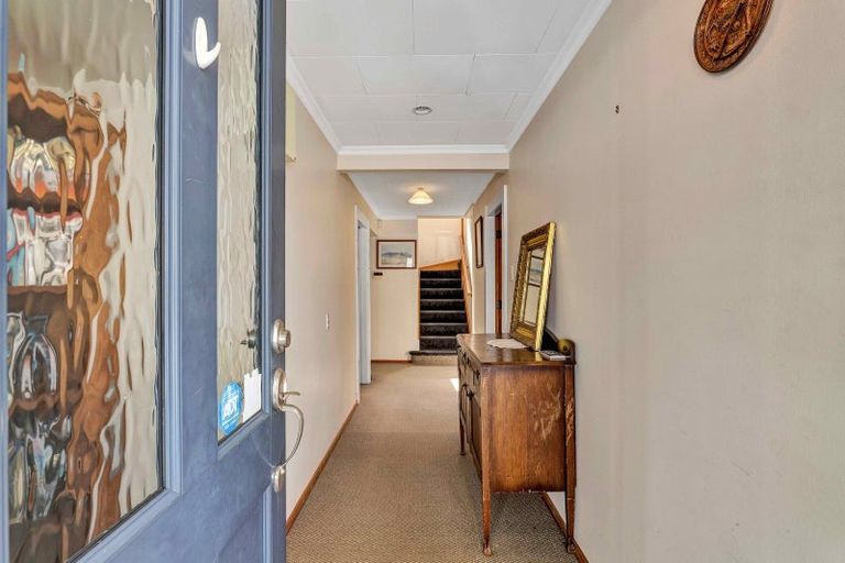 Photo of property in 377 Mangorei Road, Merrilands, New Plymouth, 4312