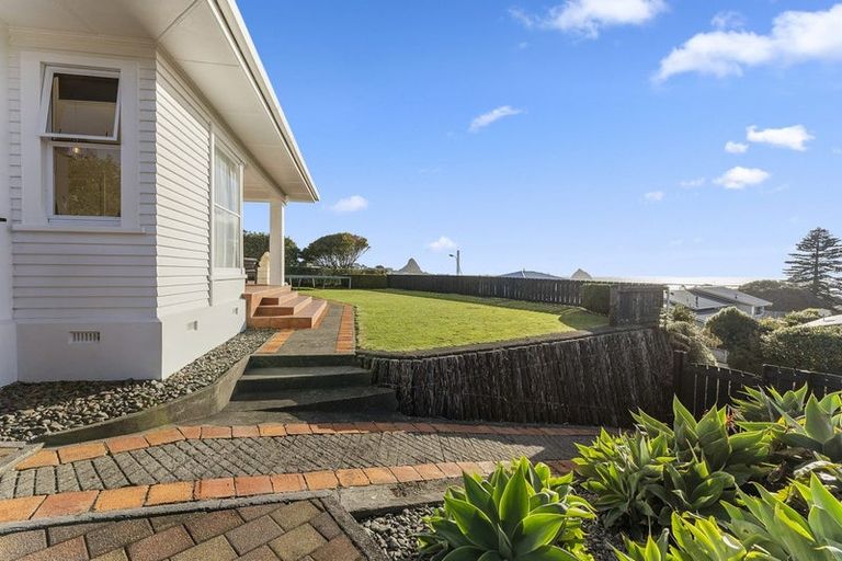Photo of property in 407 Devon Street West, Lynmouth, New Plymouth, 4310