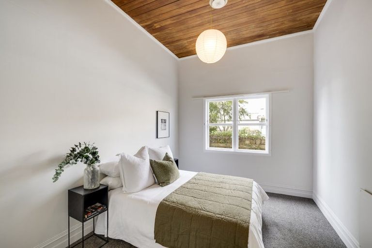 Photo of property in 111 Wellesley Road, Napier South, Napier, 4110