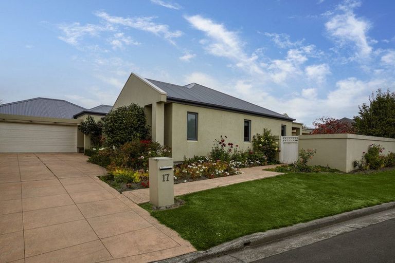 Photo of property in 17 Ashton Mews, Casebrook, Christchurch, 8051