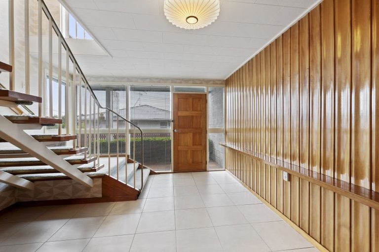 Photo of property in 239 Cambridge Street, Levin, 5510