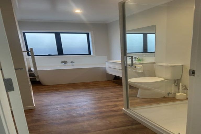 Photo of property in 15a Barton Grove, Naenae, Lower Hutt, 5011