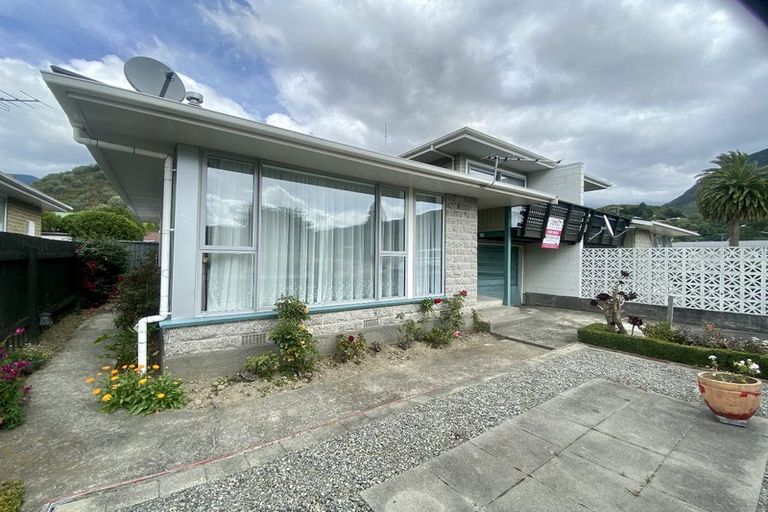 Photo of property in Nelson Square, Picton, 7220