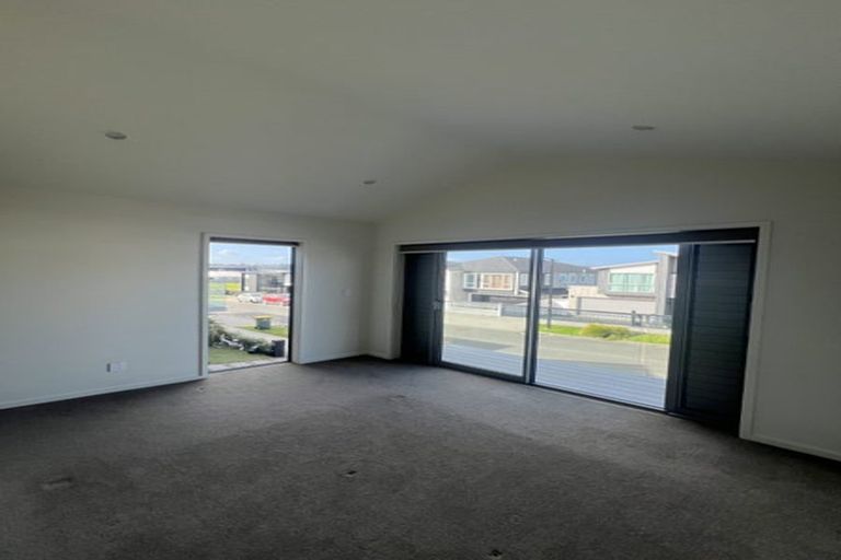 Photo of property in 3 Gunn Way, Hobsonville, Auckland, 0616