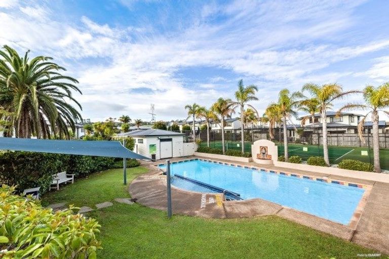 Photo of property in 78/2 Armoy Drive, East Tamaki, Auckland, 2016