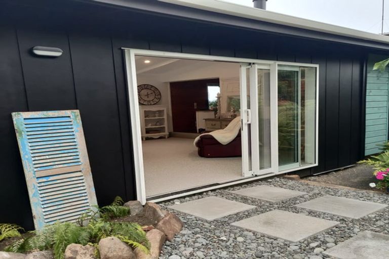 Photo of property in 15 Puriri Place, Tuateawa, Coromandel, 3583