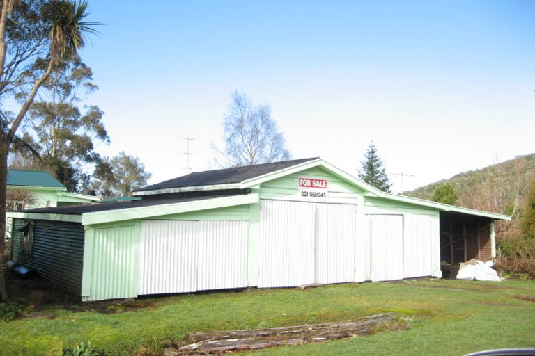 Photo of property in 1 Dawes Street, Blackball, 7804