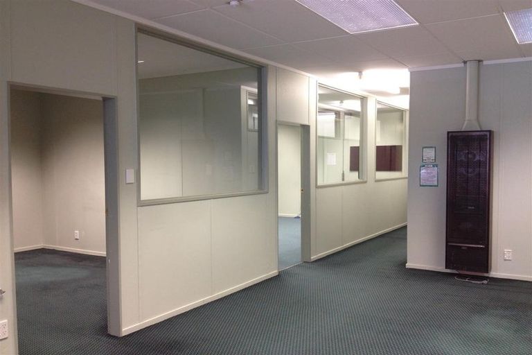 Photo of property in 154 Main Street, Upper Hutt Central, Upper Hutt, 5018